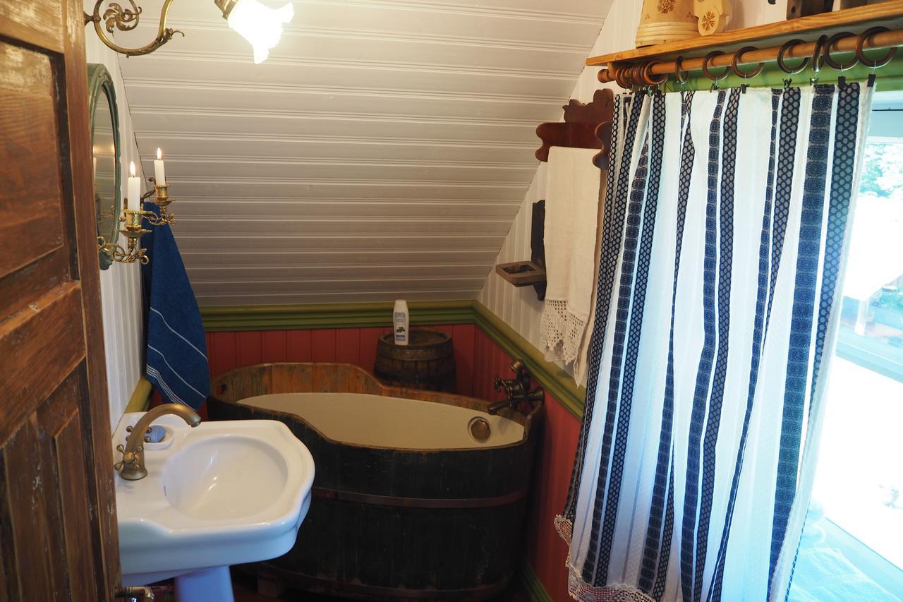 Maison d'hôtes Leesi Puhkemaja Extérieur photo